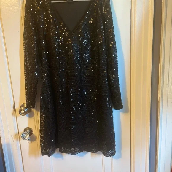 Bright Lights Dress-Black - Picture 7 of 15